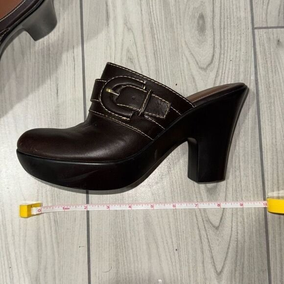 Tommy Hilfiger Millie clog heels brown buckle size 8 Barely worn. In great con - Picture 8 of 9